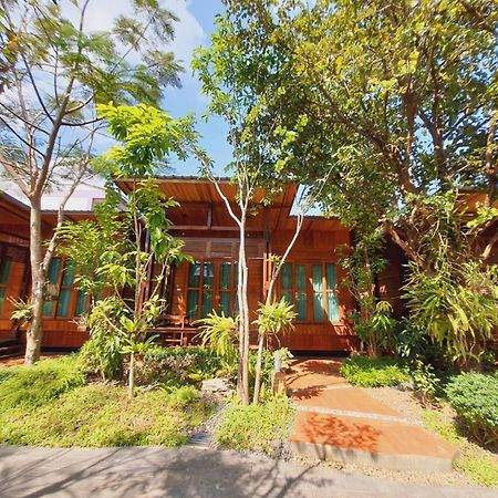 Areeya Phubeach Resort Wooden House Ban Chong Phli Экстерьер фото